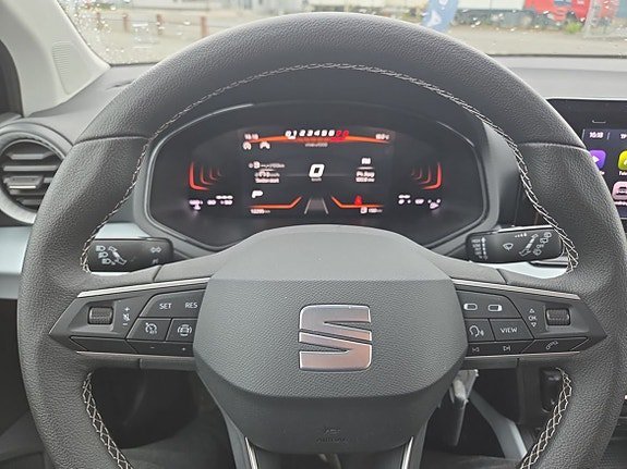 Vehicle Image 19
