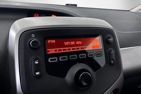 Vehicle Image 14