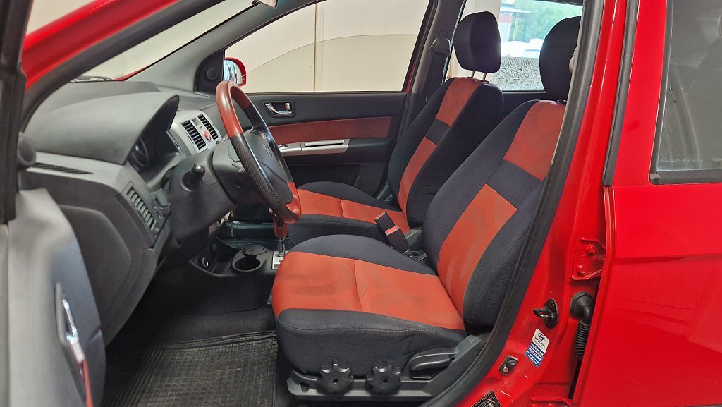 Vehicle Image 8