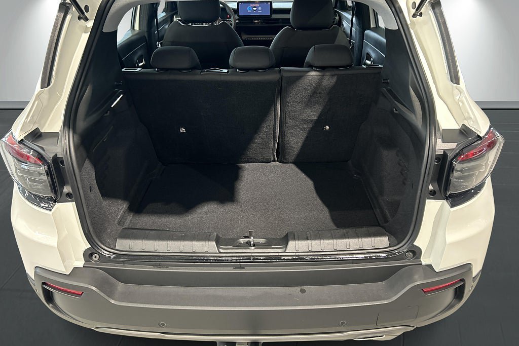 Vehicle Image 17