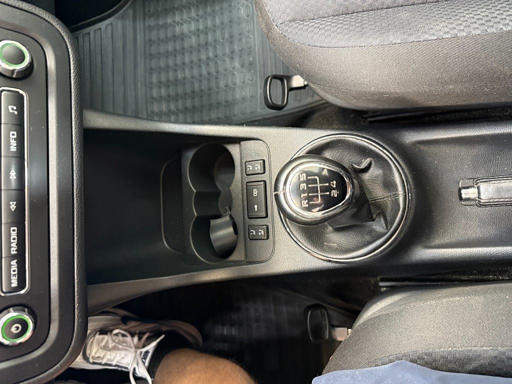 Vehicle Image 15