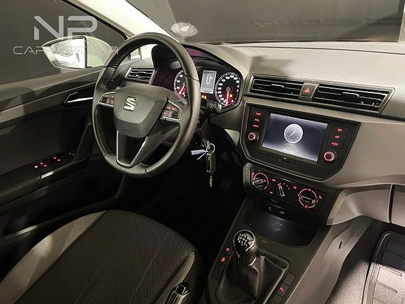 Vehicle Image 9