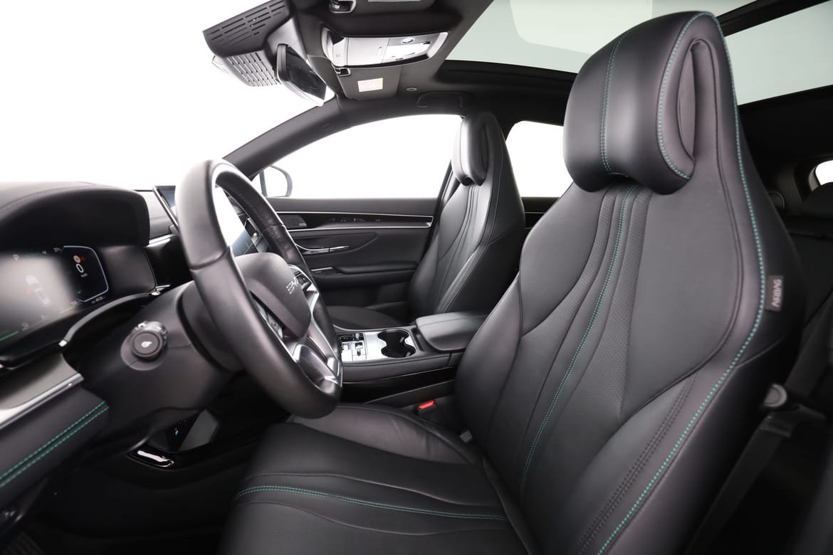 Vehicle Image 11