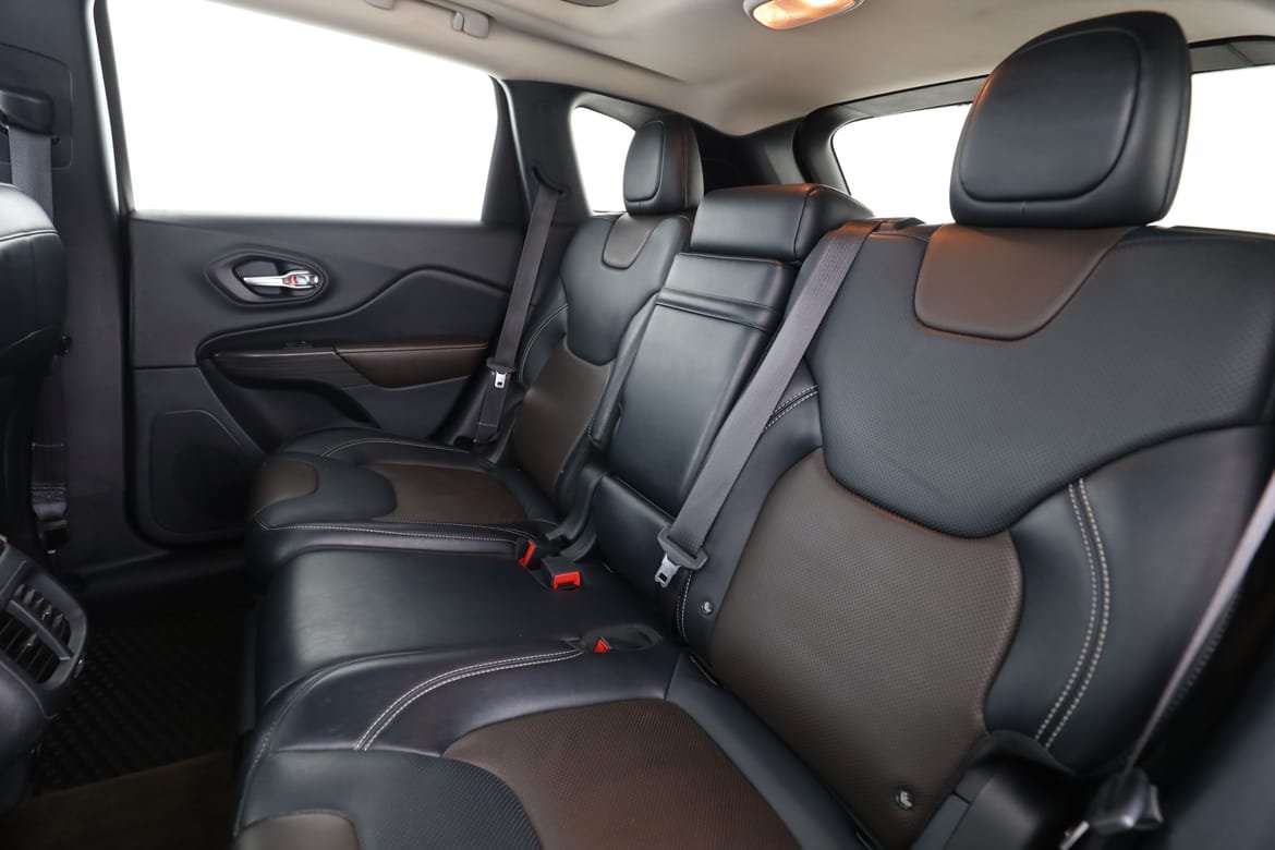 Vehicle Image 15