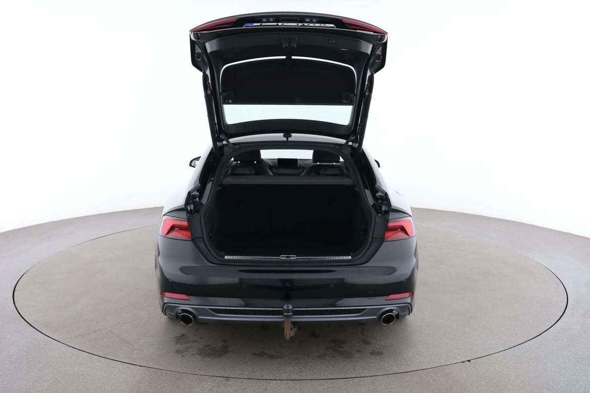 Vehicle Image 17