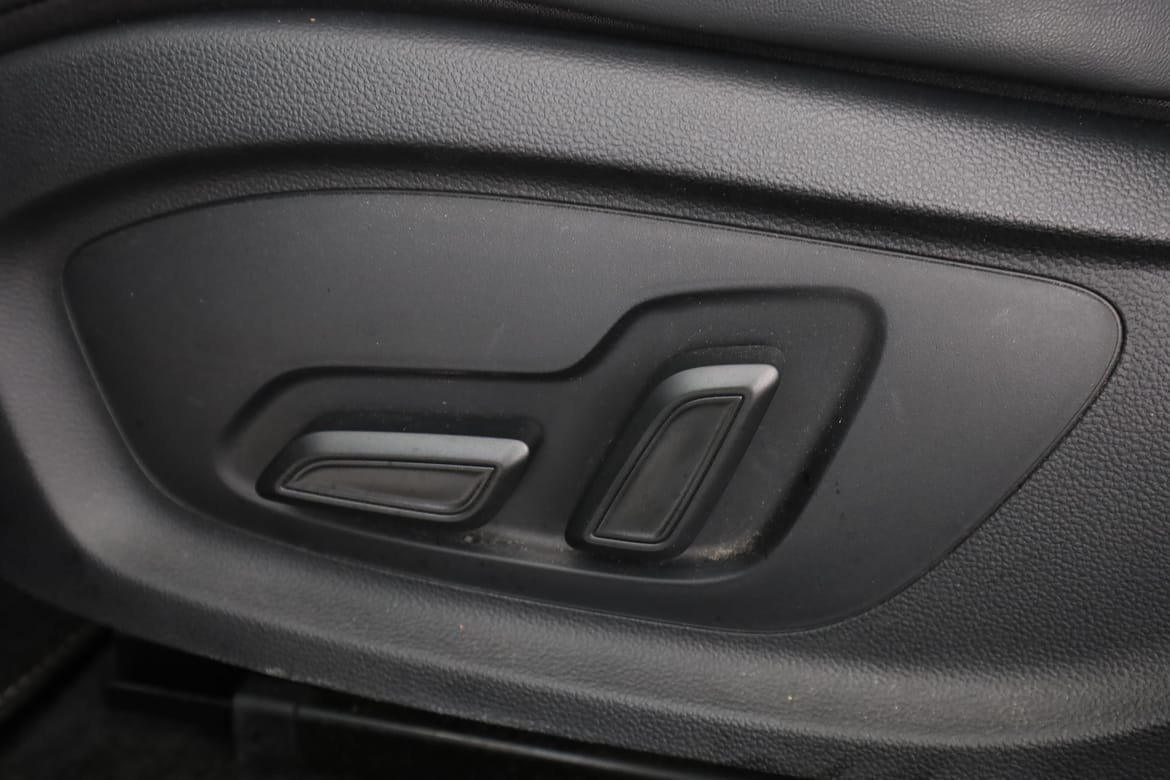 Vehicle Image 36