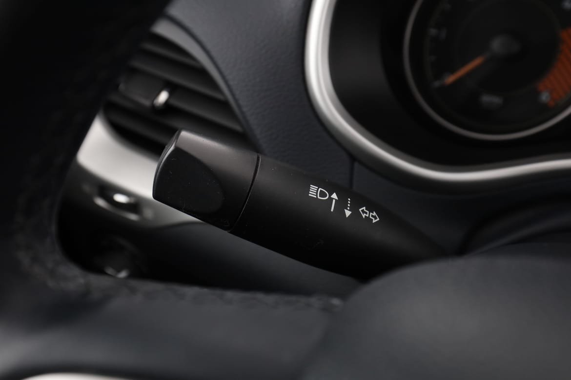 Vehicle Image 32