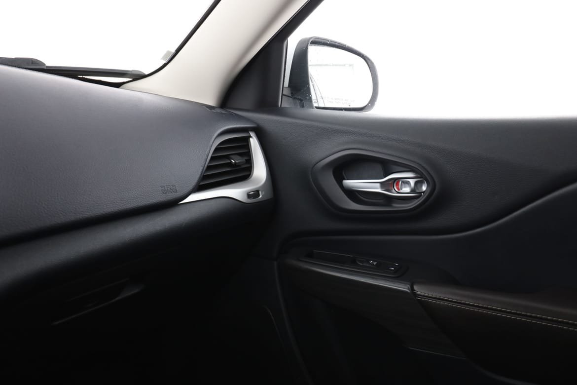 Vehicle Image 36