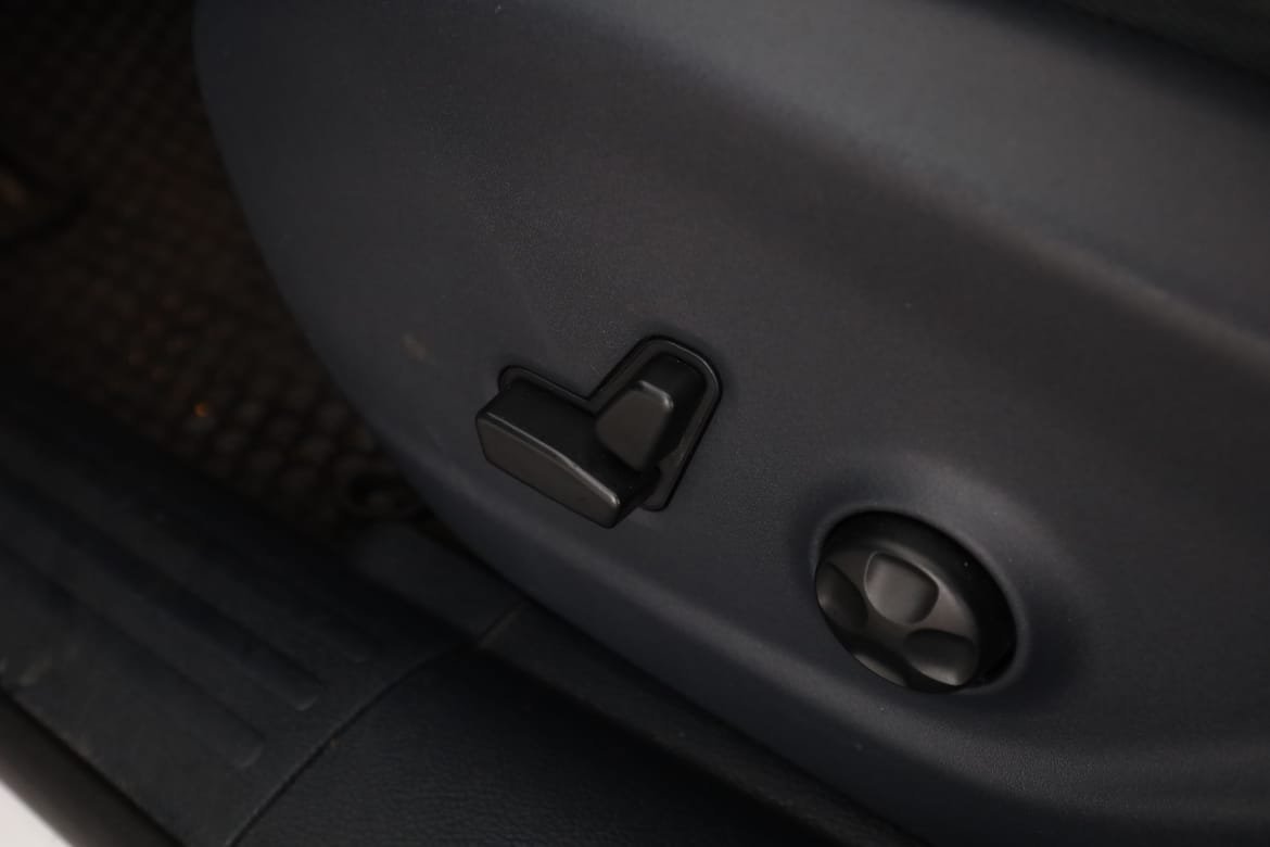 Vehicle Image 39