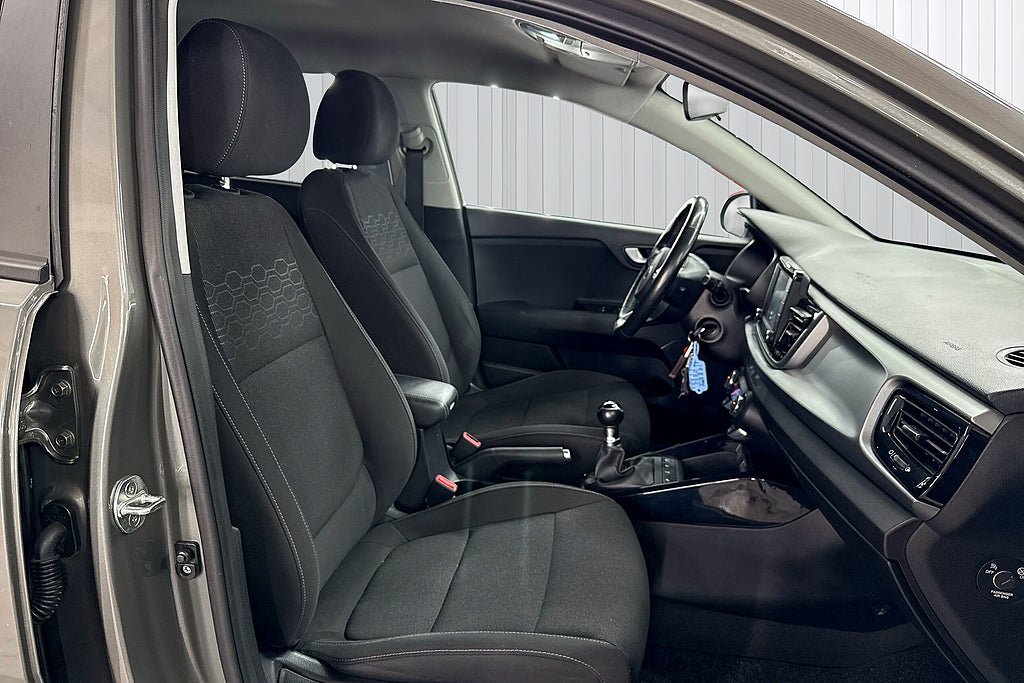 Vehicle Image 18
