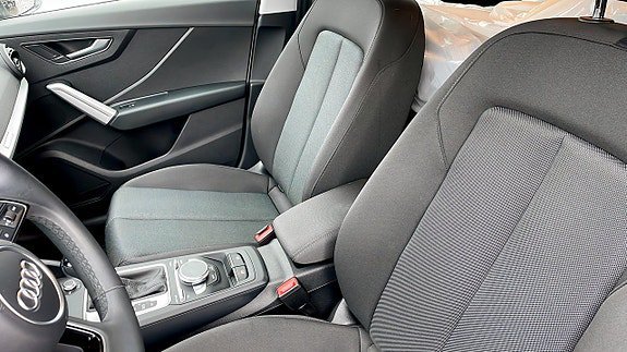 Vehicle Image 8