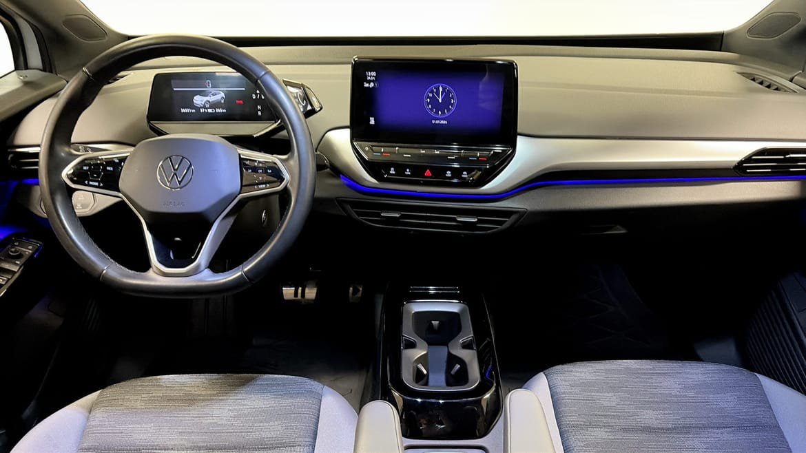 Vehicle Image 10