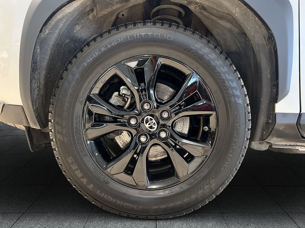 Vehicle Image 16