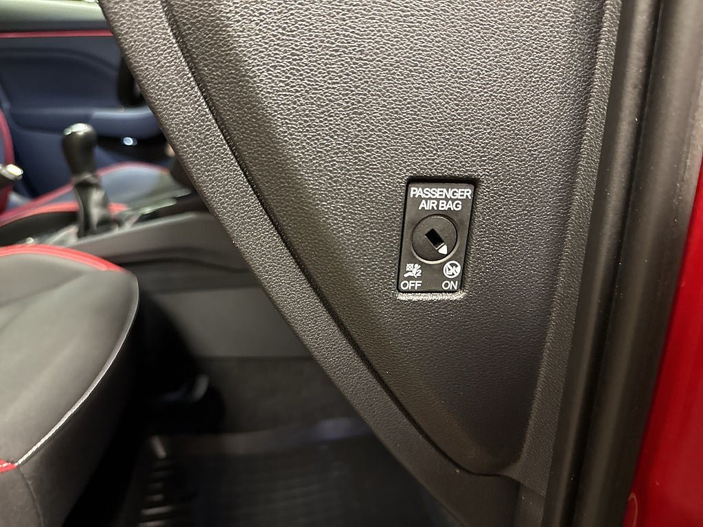 Vehicle Image 26