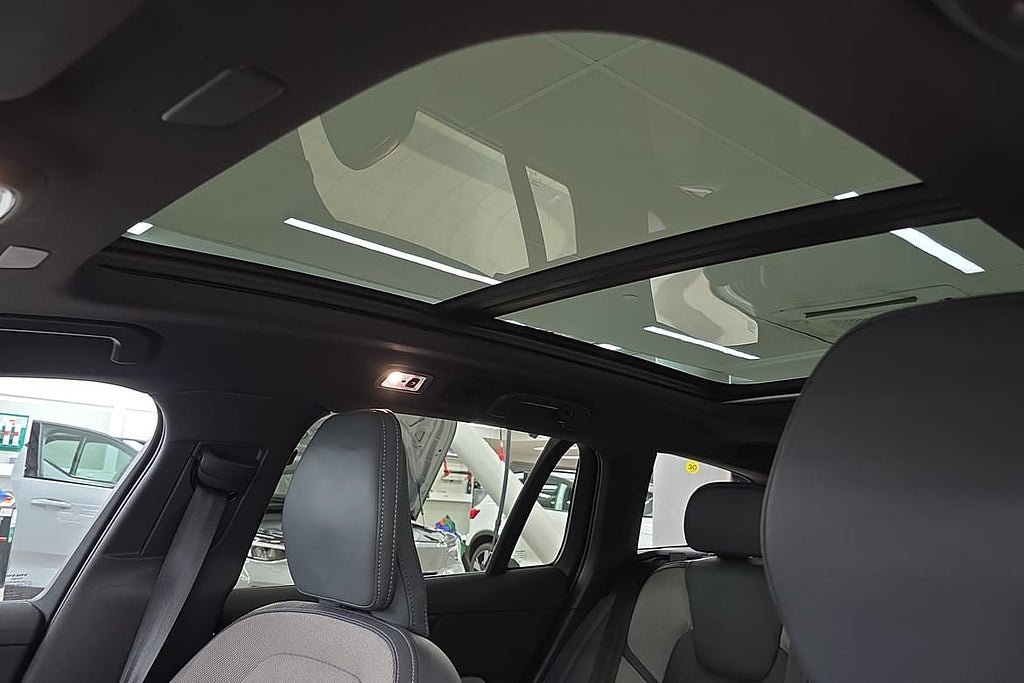Vehicle Image 22