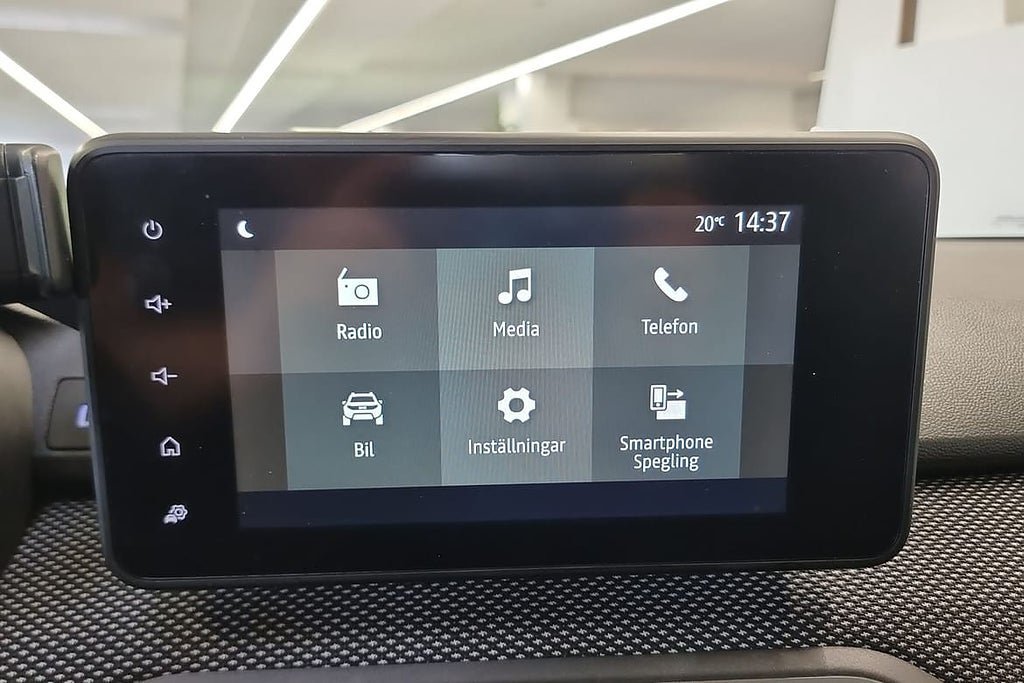 Vehicle Image 15