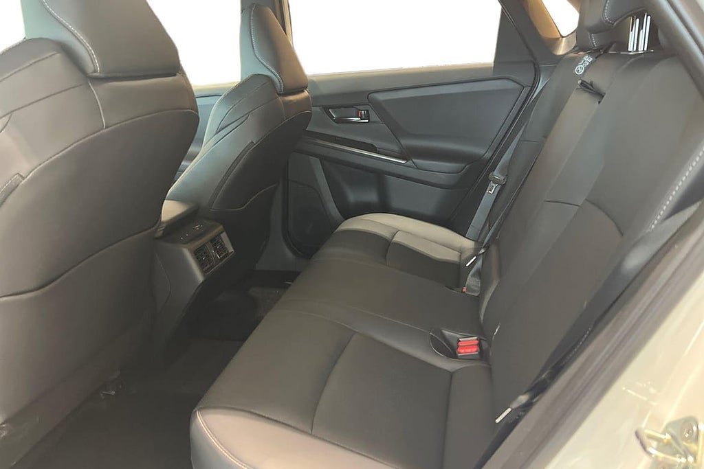 Vehicle Image 13