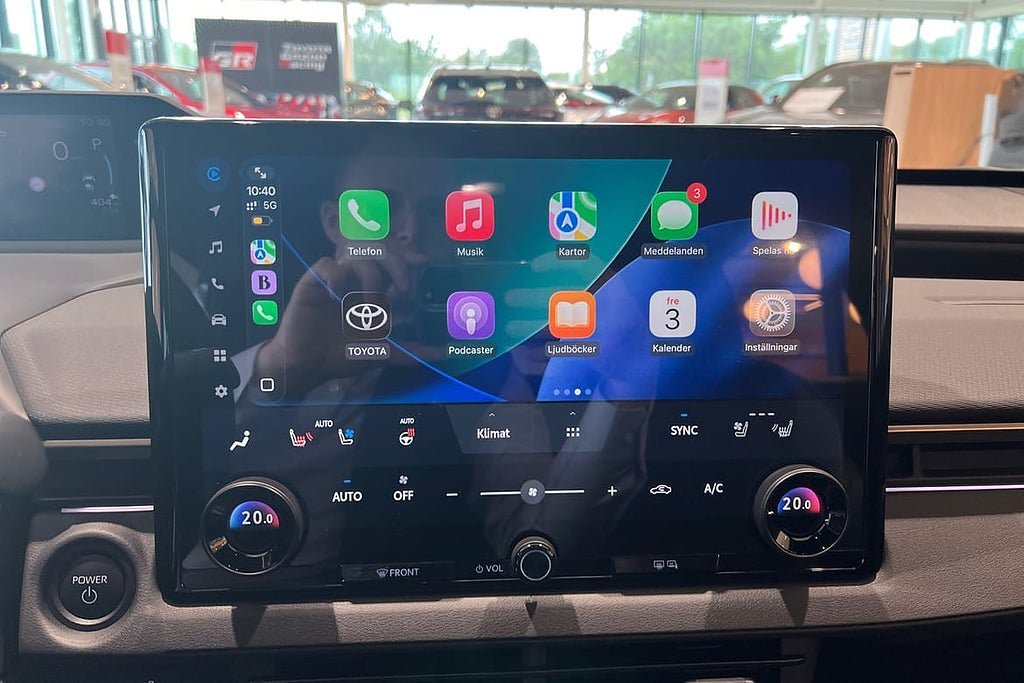 Vehicle Image 15
