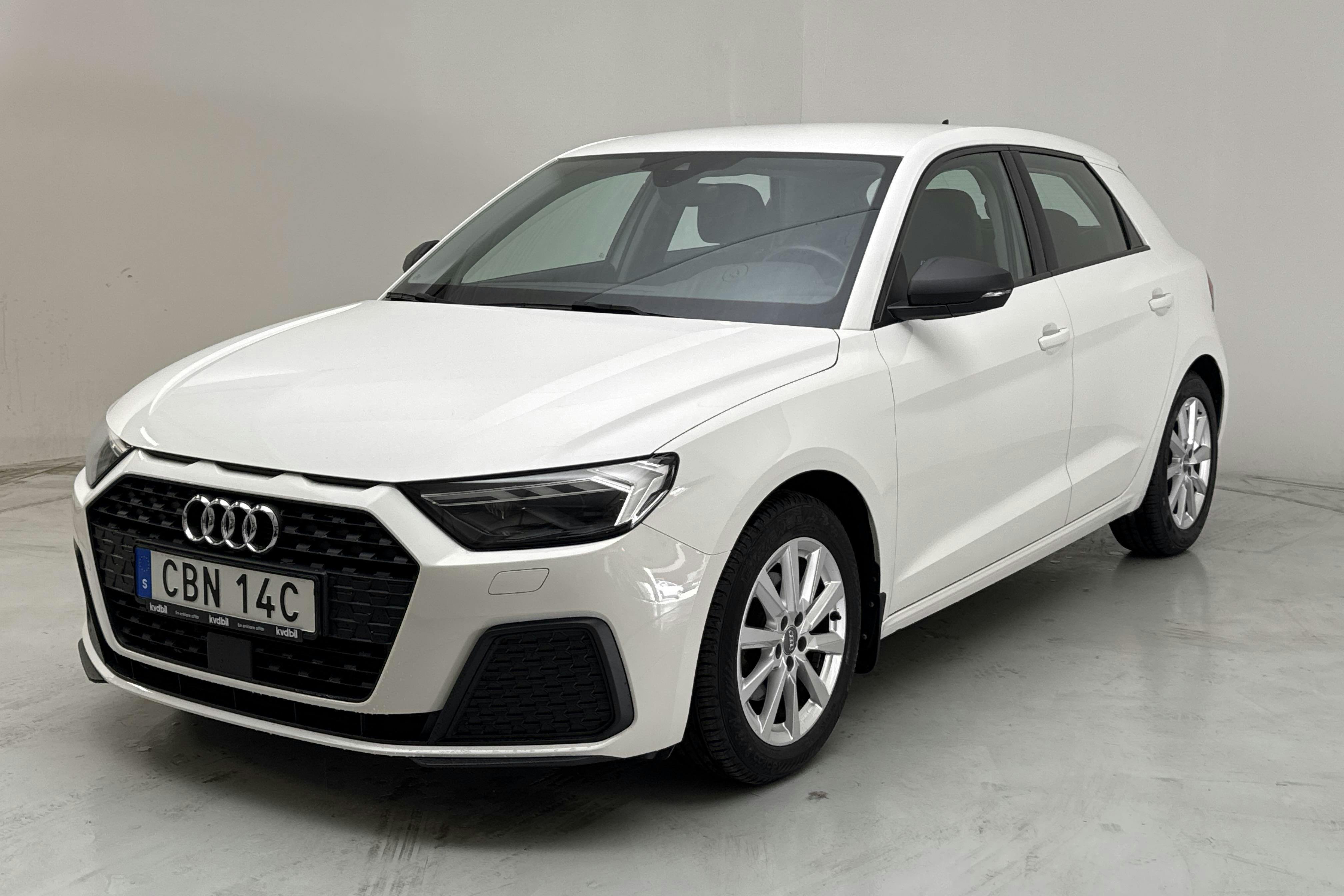 Vehicle Image 1