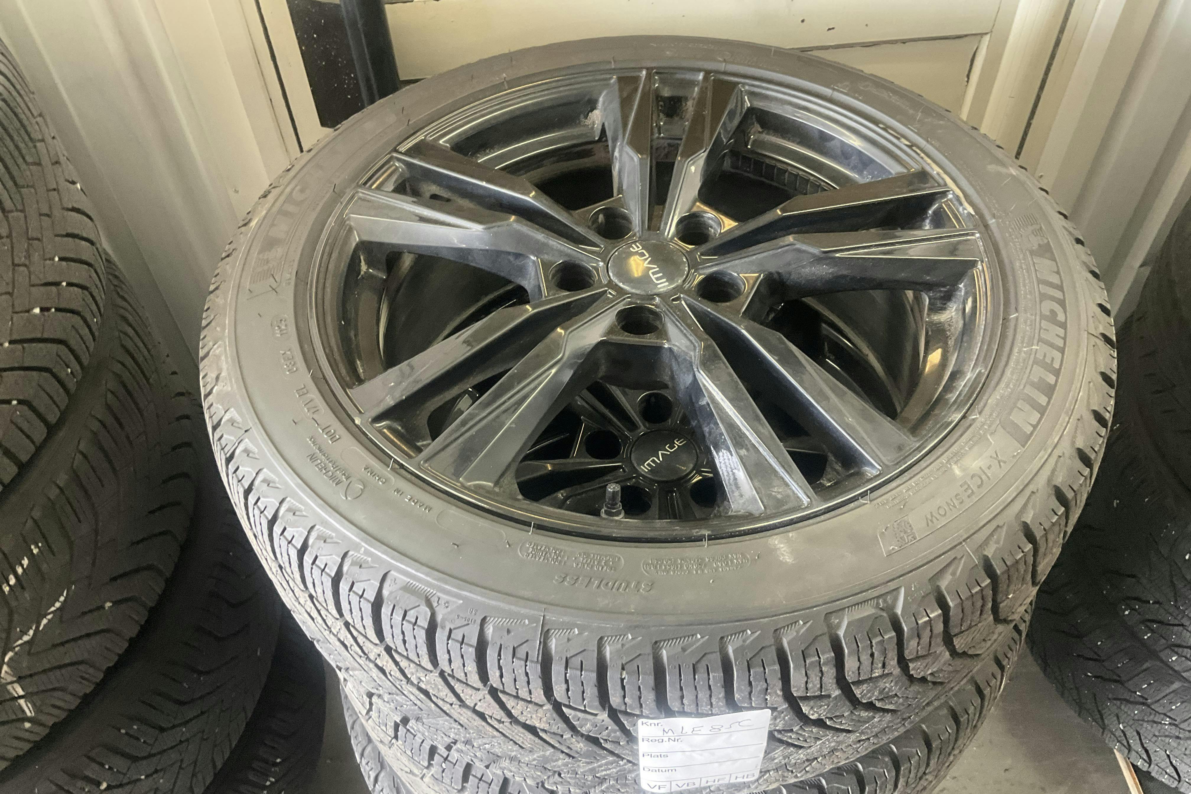 Vehicle Image 14