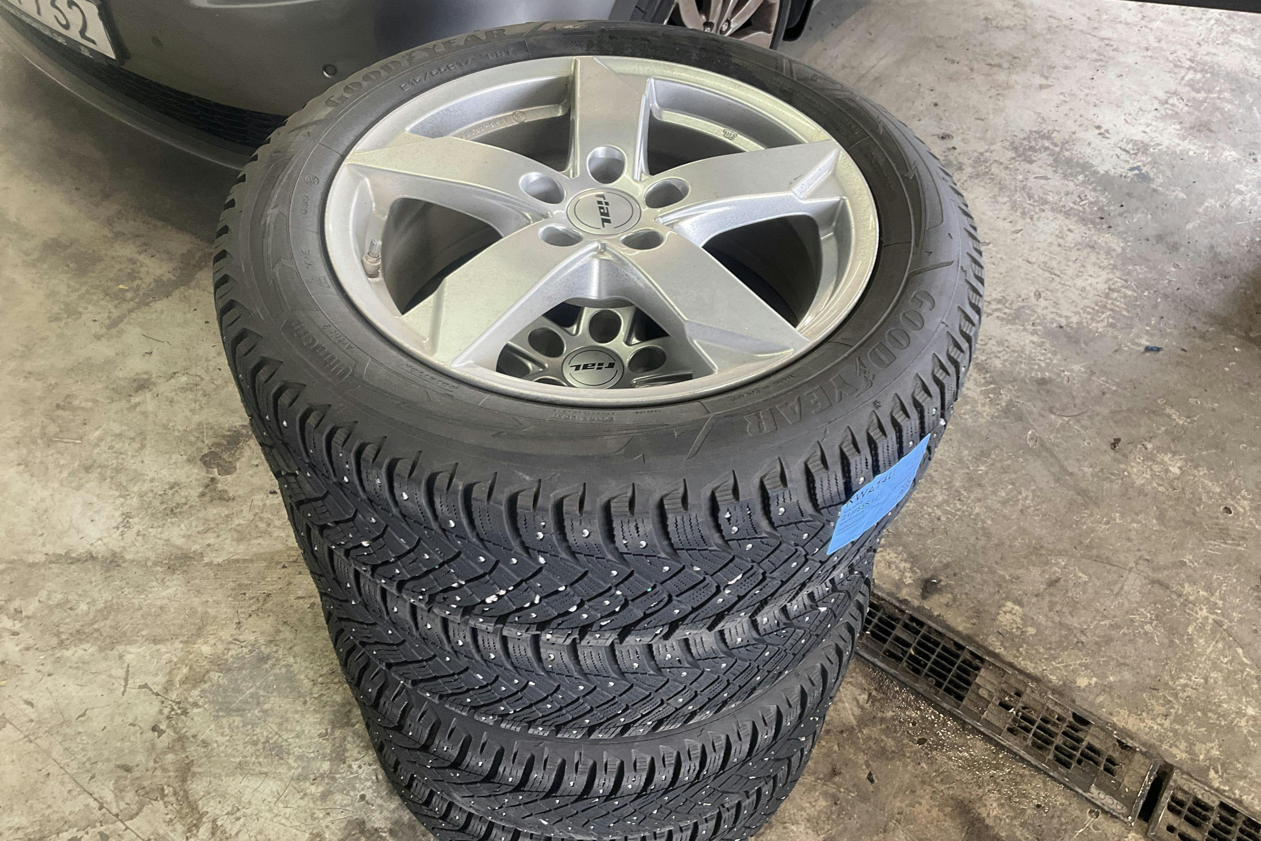 Vehicle Image 13