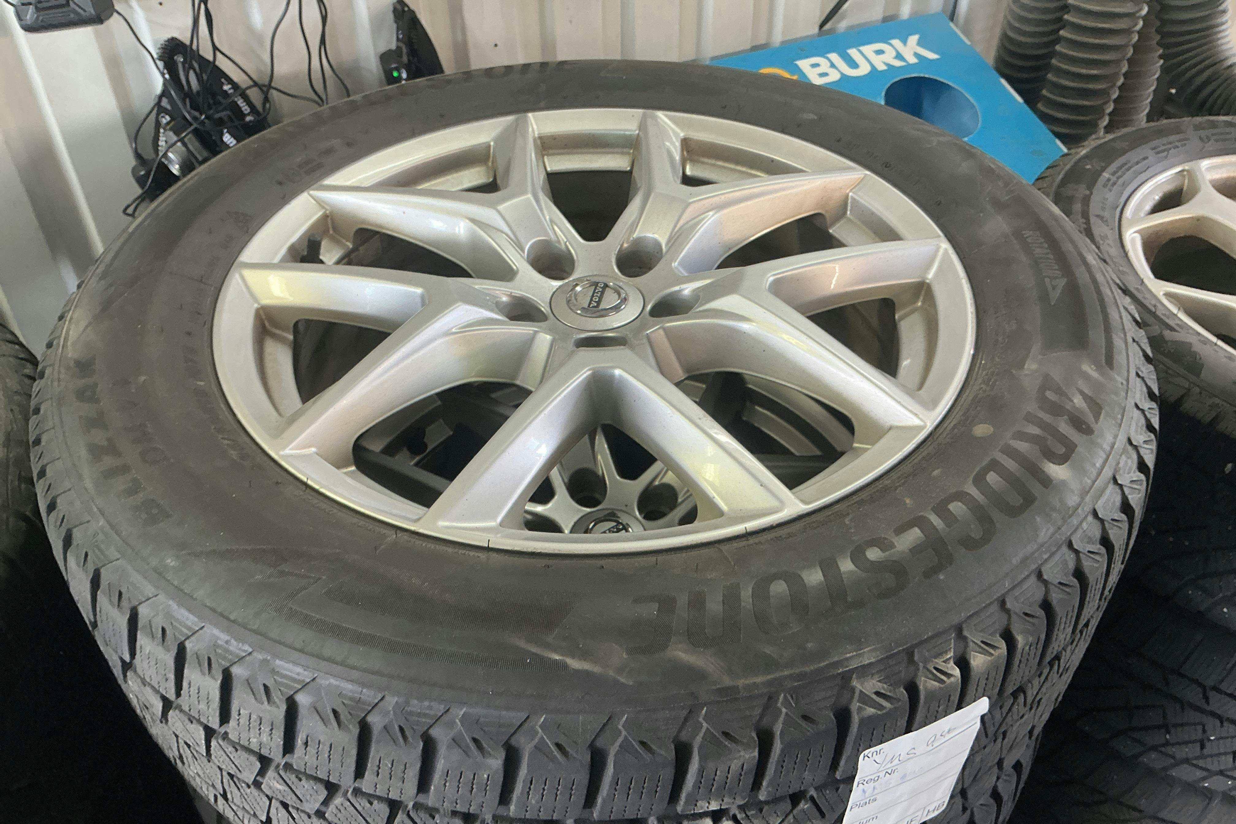 Vehicle Image 17