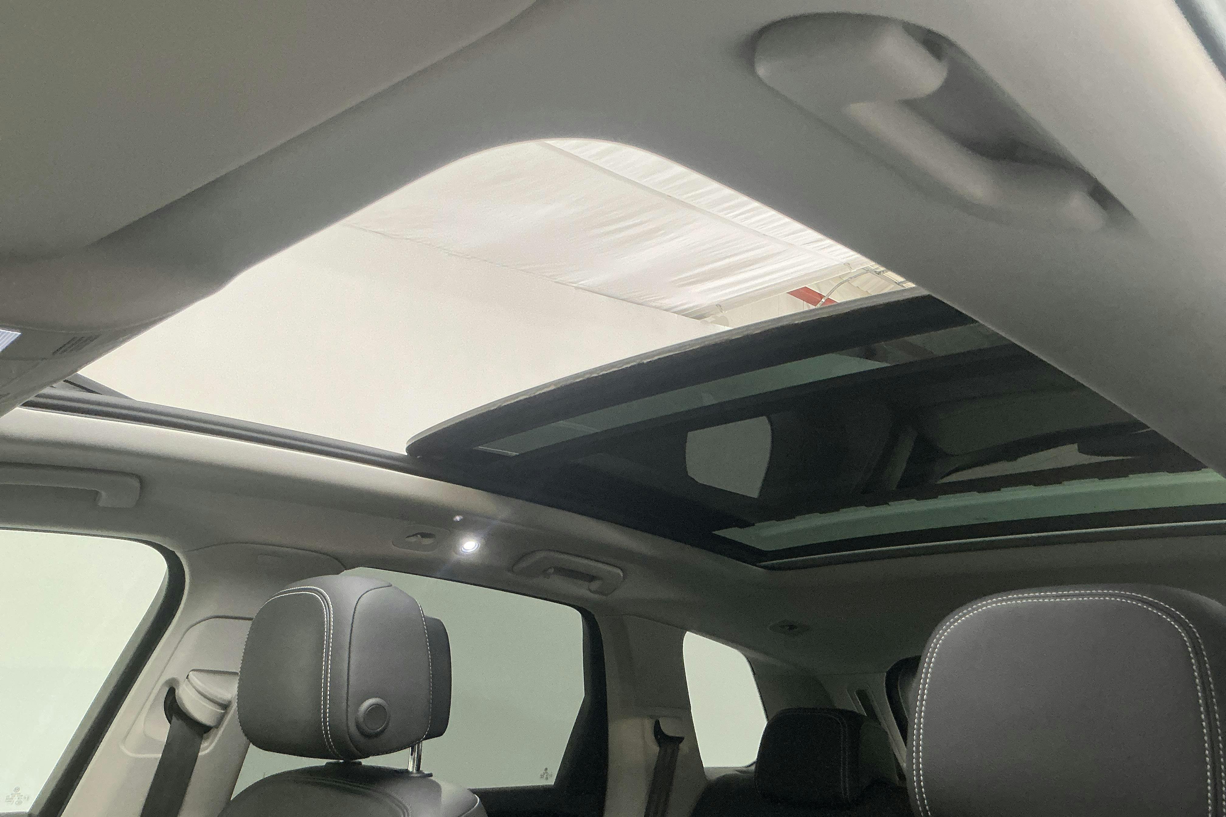 Vehicle Image 16