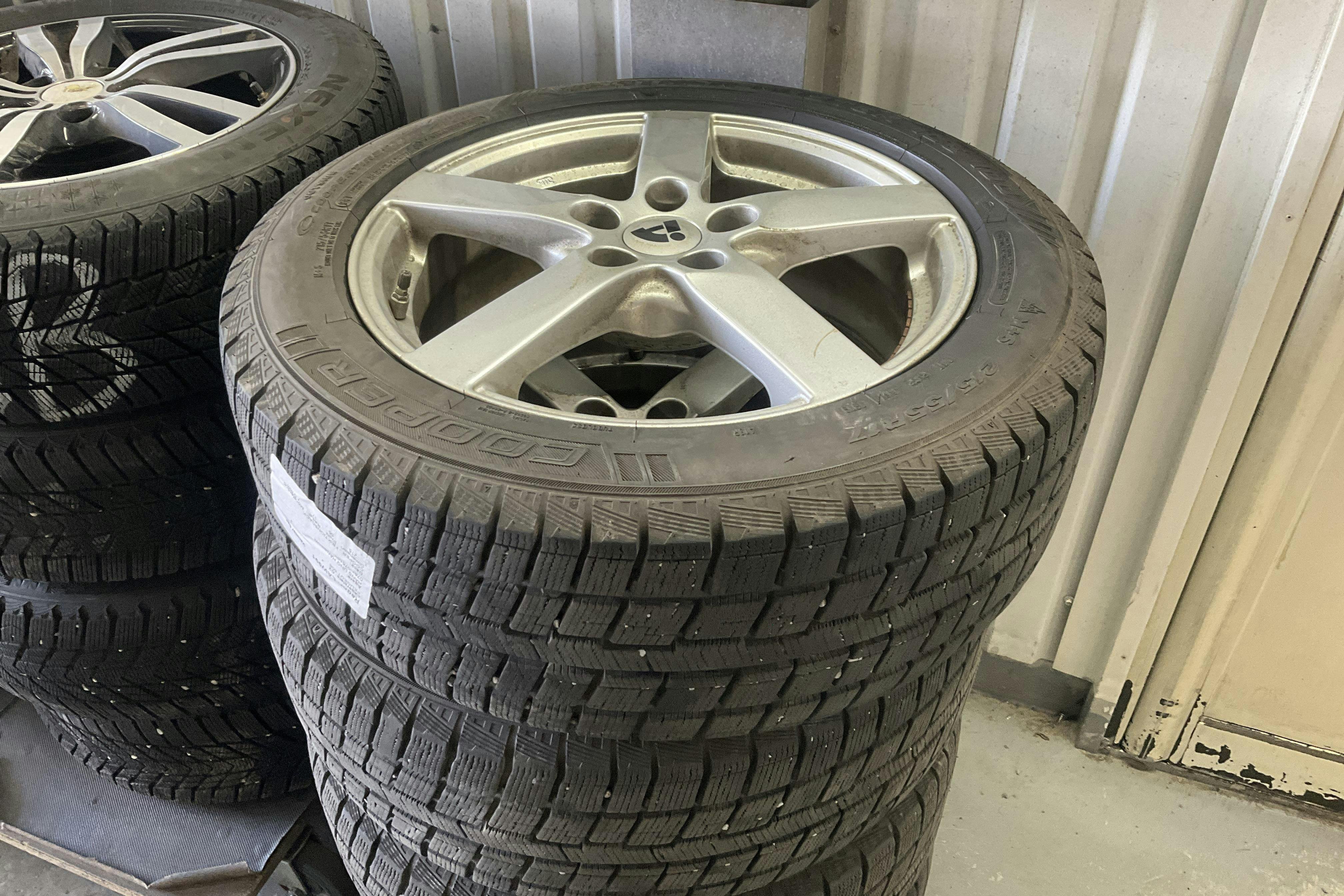 Vehicle Image 14