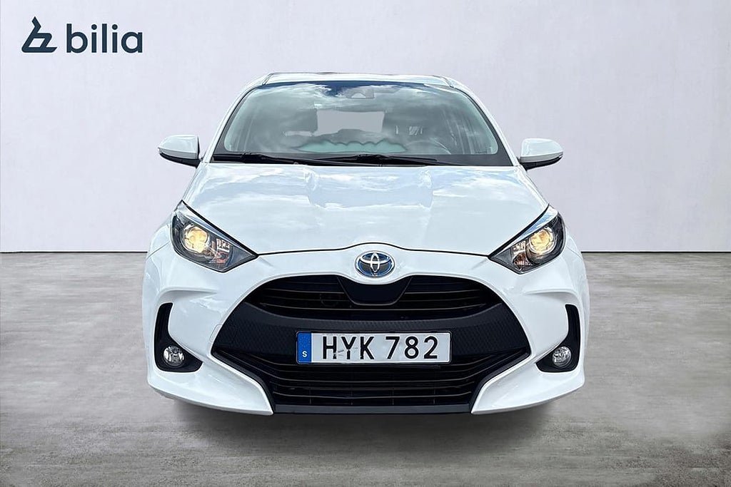 Vehicle Image 6