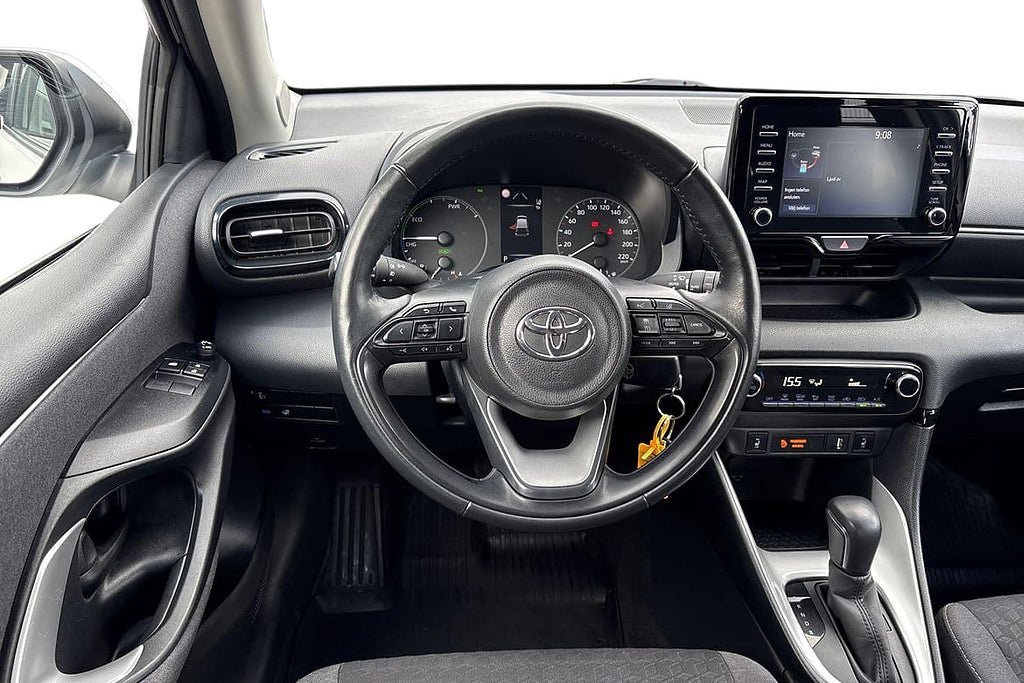 Vehicle Image 11