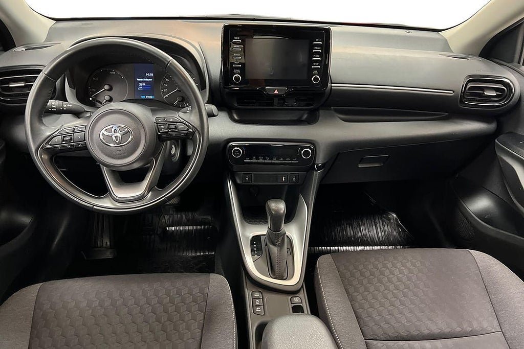 Vehicle Image 10
