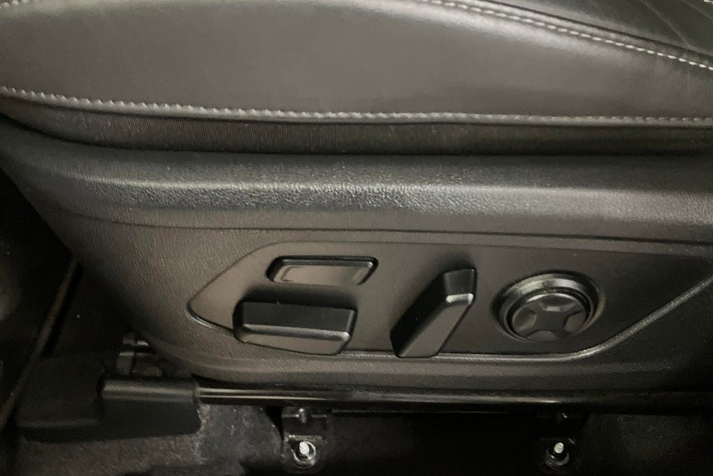 Vehicle Image 19