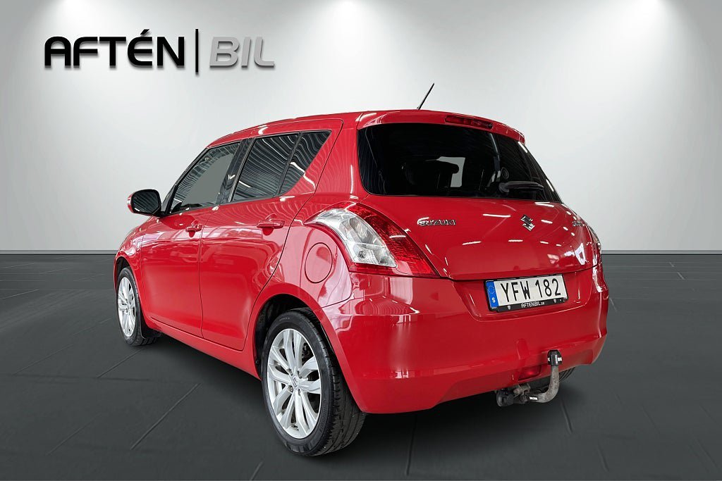 Vehicle Image 8