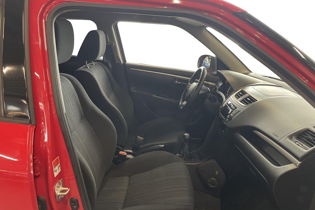 Vehicle Image 14