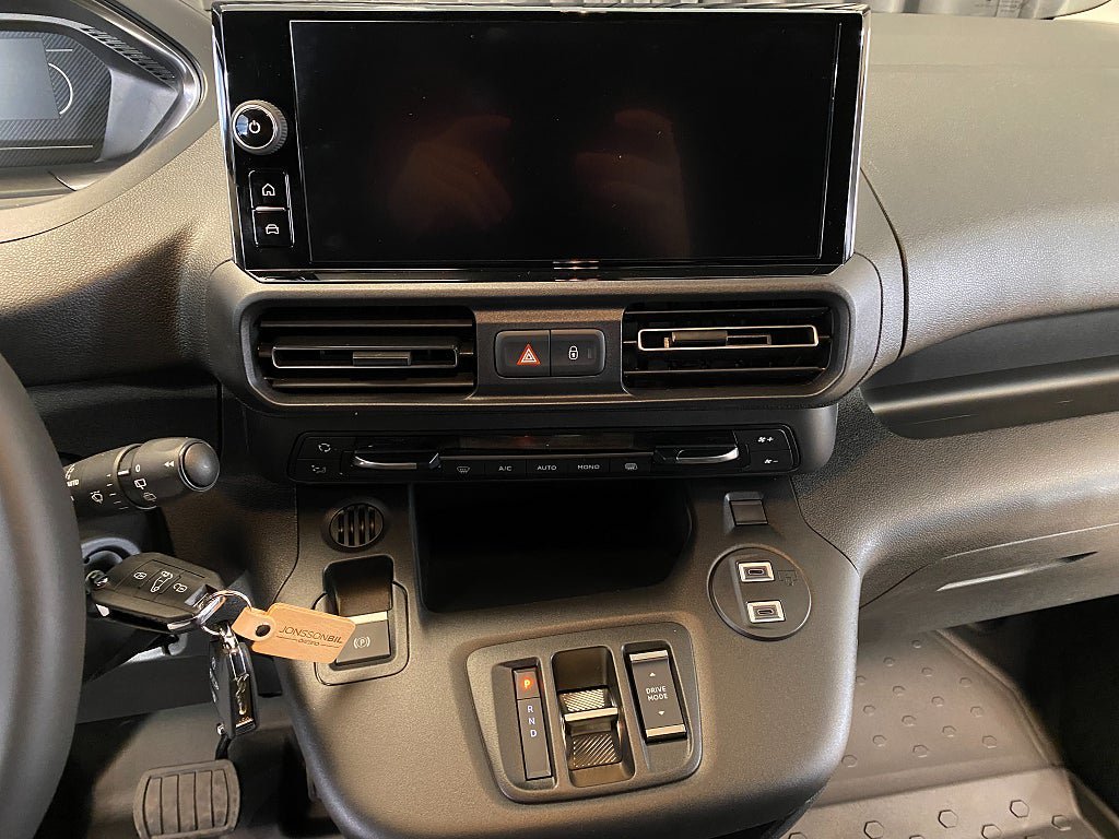 Vehicle Image 39
