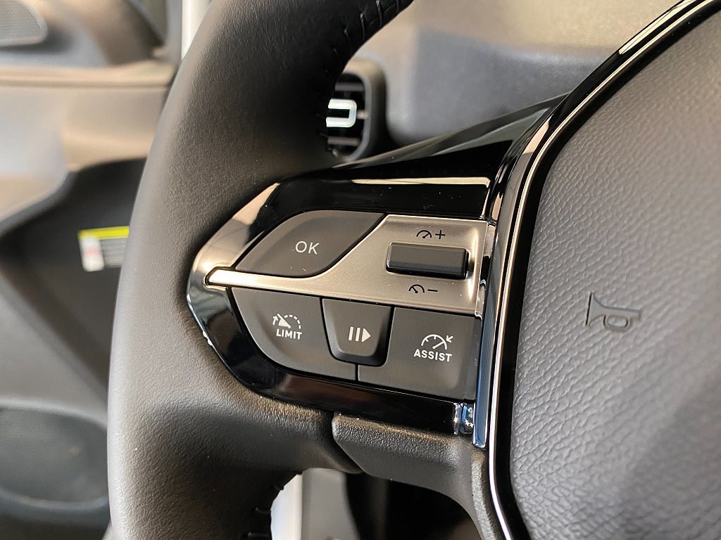 Vehicle Image 45