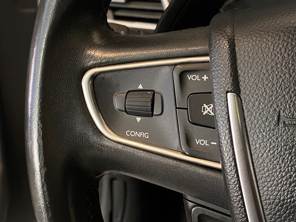 Vehicle Image 38