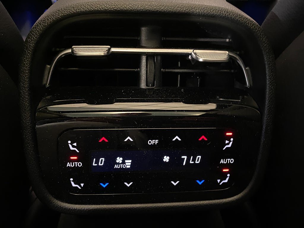 Vehicle Image 74