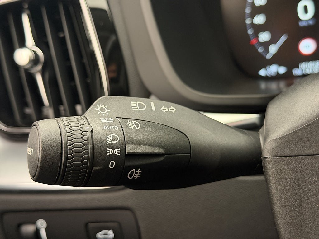 Vehicle Image 29