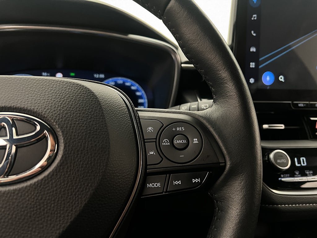 Vehicle Image 16