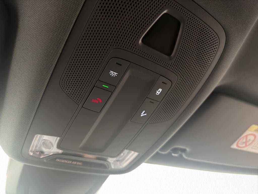 Vehicle Image 24