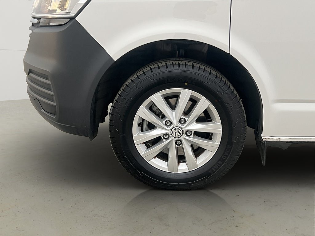 Vehicle Image 26