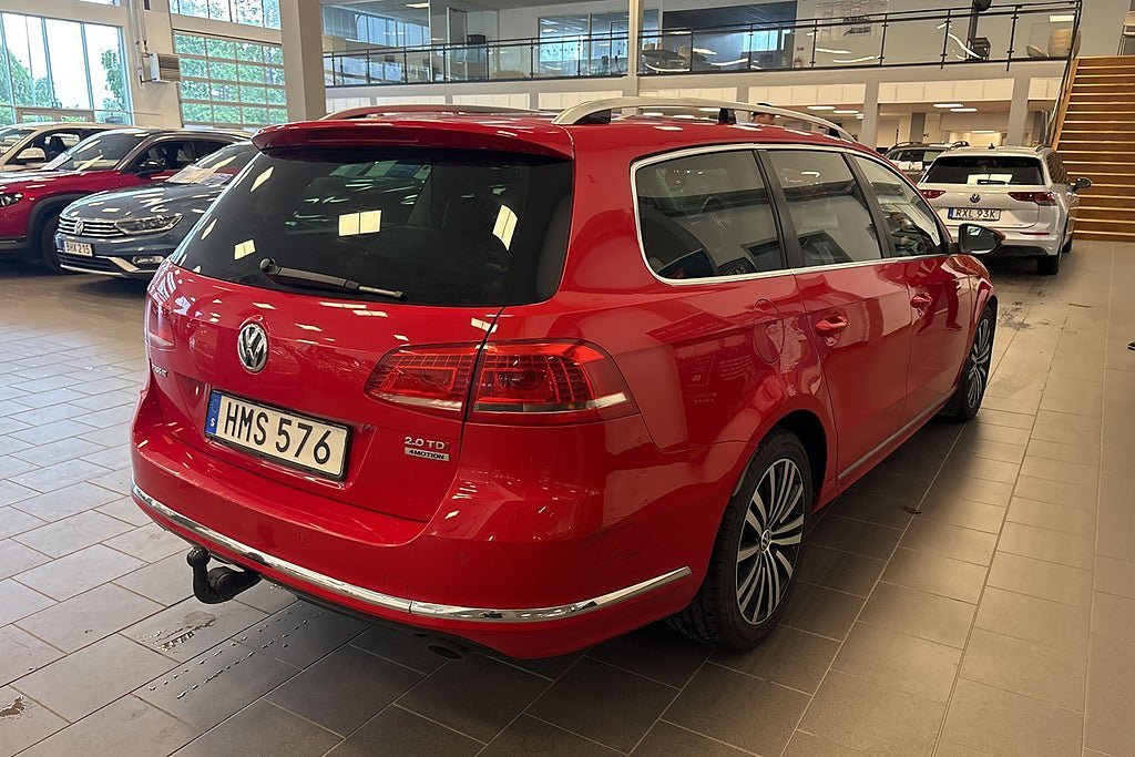 Vehicle Image 6