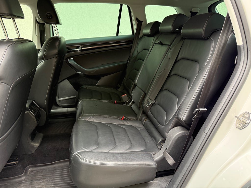 Vehicle Image 16