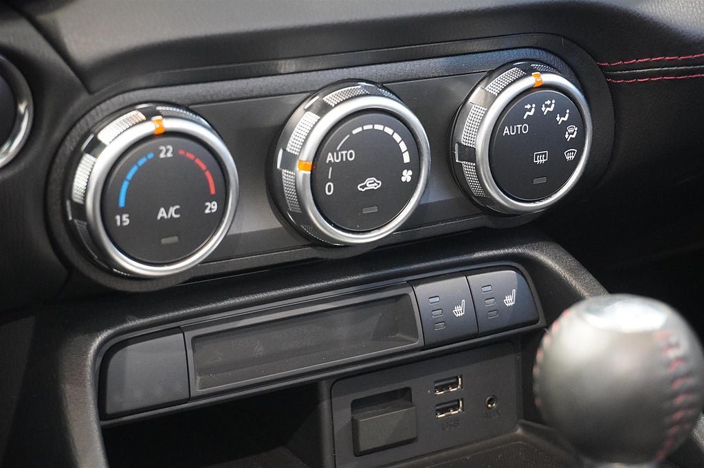 Vehicle Image 18