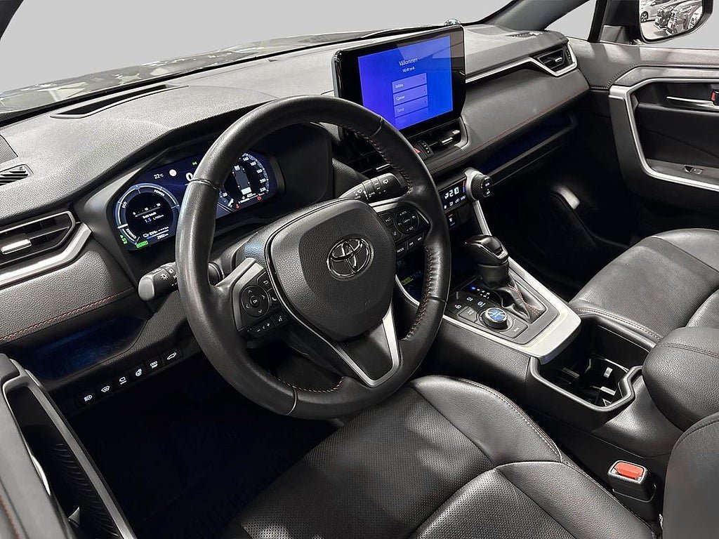 Vehicle Image 14