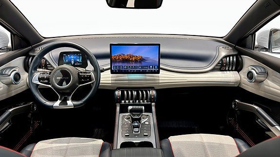 Vehicle Image 10