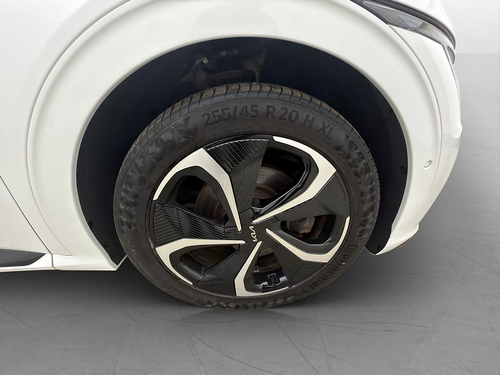 Vehicle Image 38