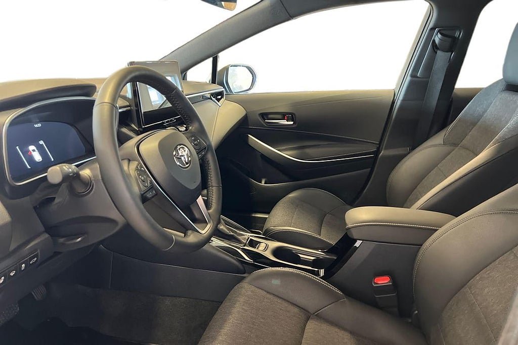 Vehicle Image 14