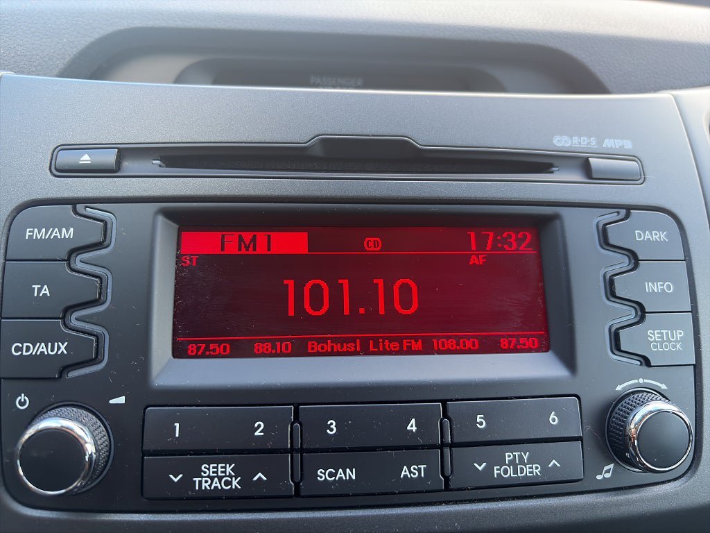 Vehicle Image 16